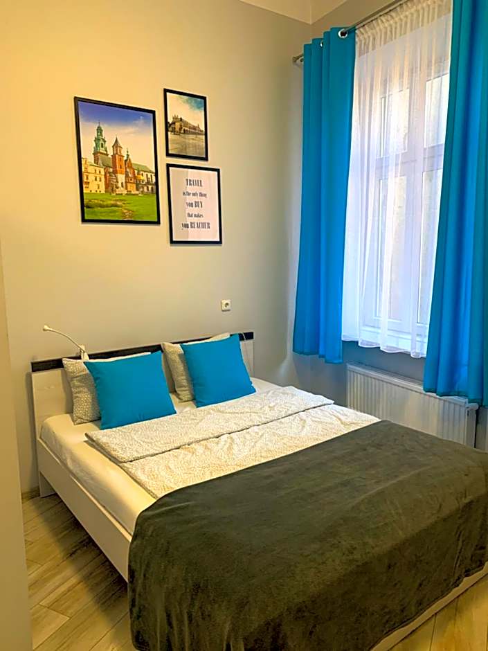 Discover Cracow APARThostel
