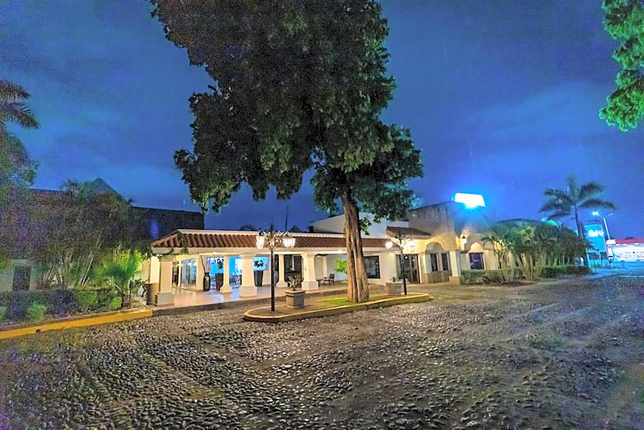 InHouse Select Hacienda Tres Rios