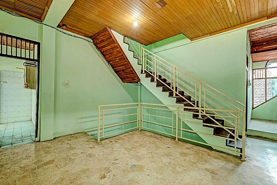 OYO Life 91682 Homestay Sriti