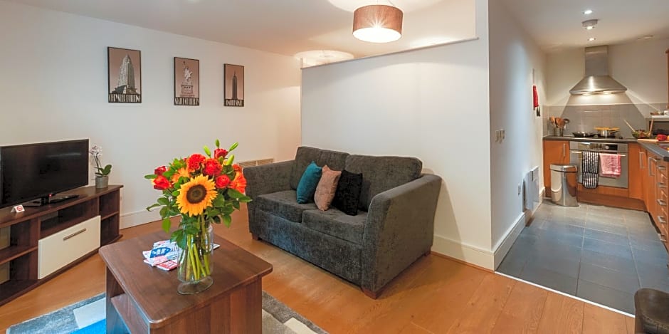 Base Serviced Apartments - Cumberland Street