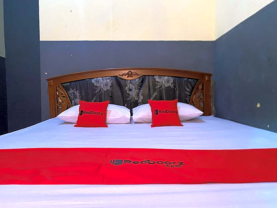 RedDoorz @ Wisma Sentosa Palopo