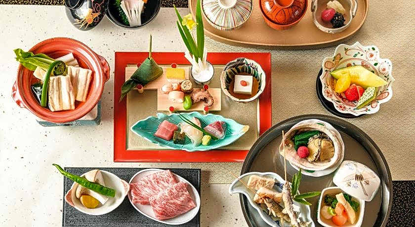 Takarazuka Onsen Hotel Wakamizu