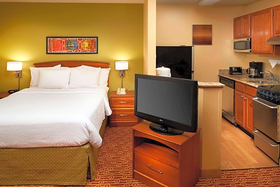 Sonesta Simply Suites Detroit Novi