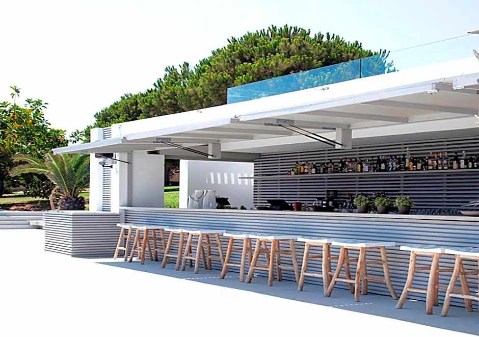 The Bay Hotel & Suites