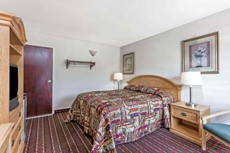 Queen Room