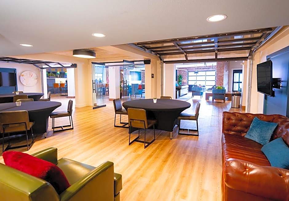 voco College Station Aggieland by IHG