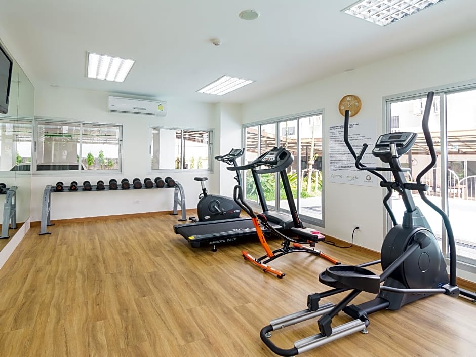 Recenta Suite Phuket Suanluang