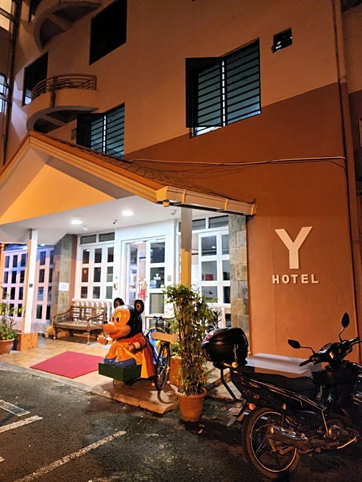 Y Hotel