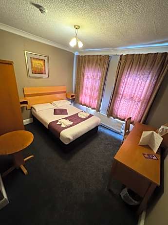 Standard Double Room with Shared Bathroom