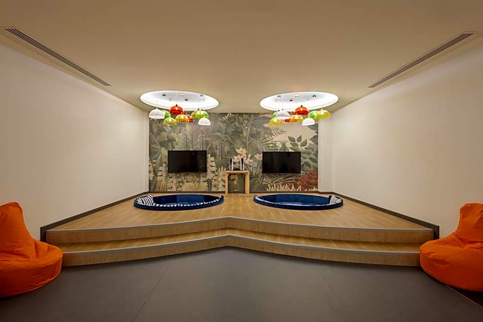 Arcanus Hotels Trendline Side