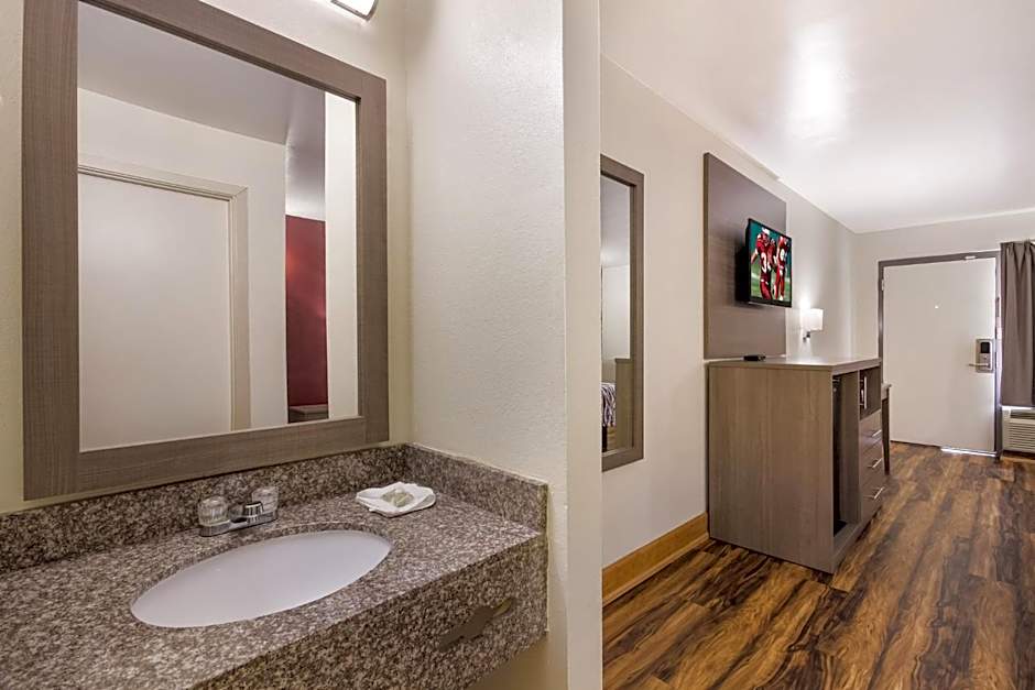 Red Roof Inn Crestview