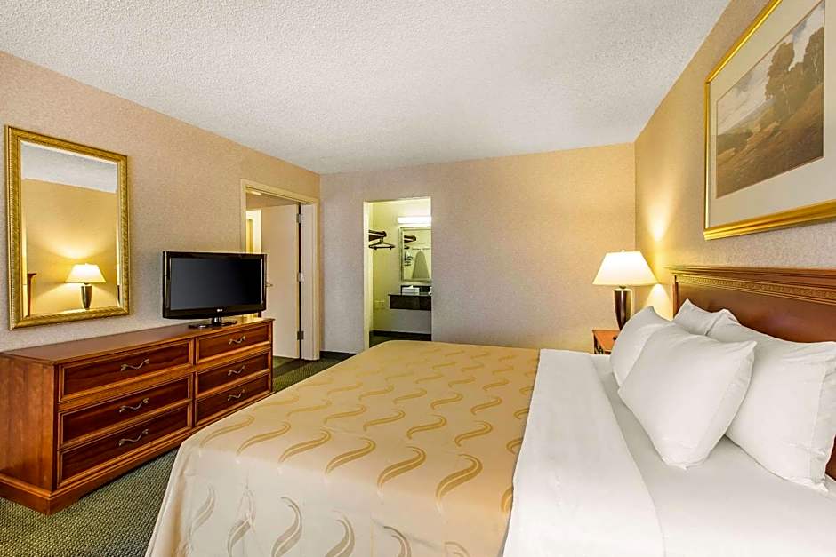 Quality Inn & Suites McDonough South I-75