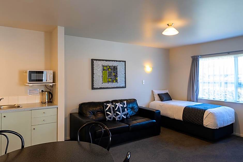 Gables Motor Lodge