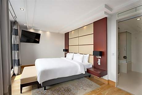 Suite with Panoramic View