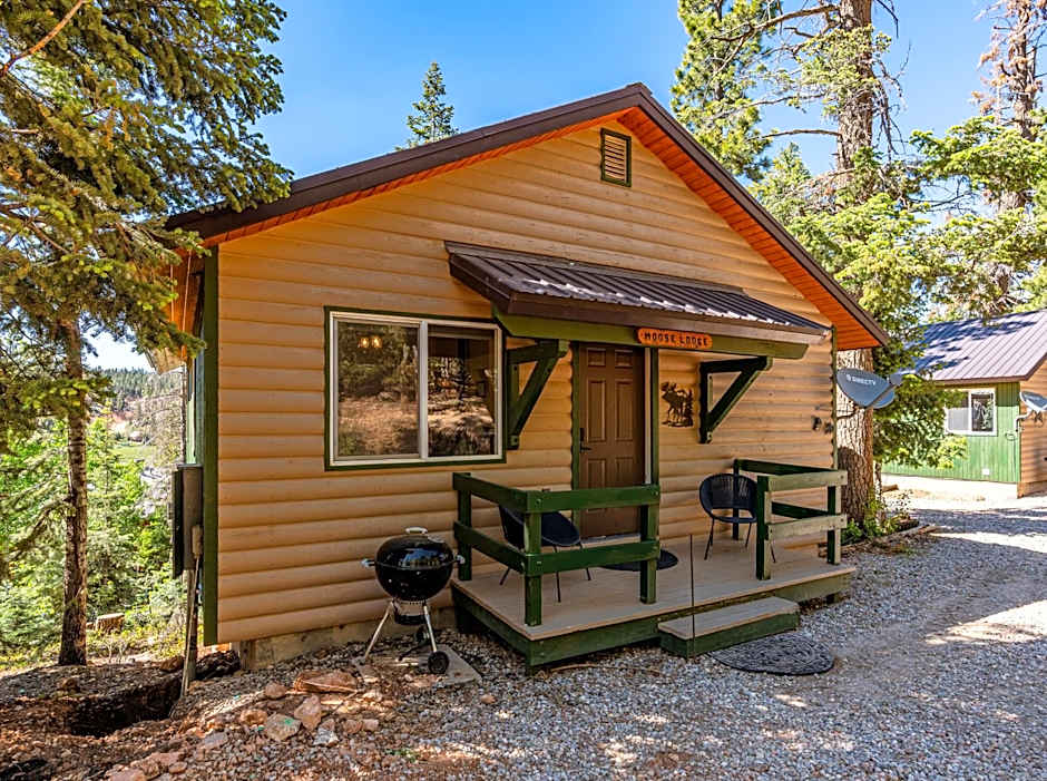 Duck Creek Village Inn