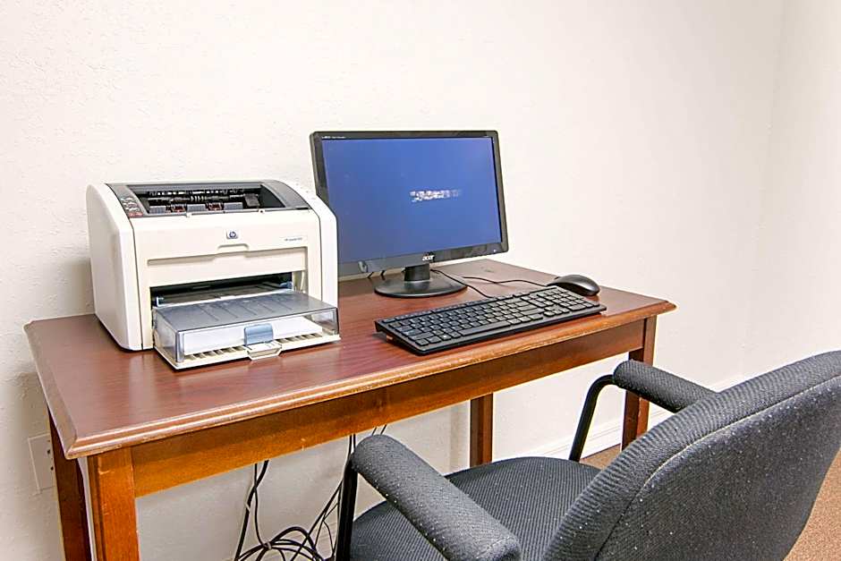 Motel 6 - Tampa Fairgrounds