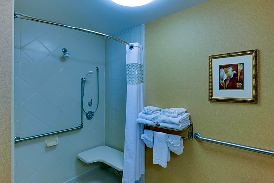Hampton Inn and Suites Fredericksburg South