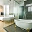 CHECK inn Express New Taipei Tamsui