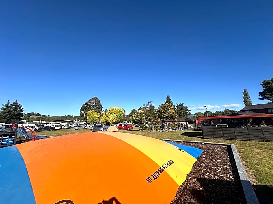 Parklands Motorlodge & Holiday Park