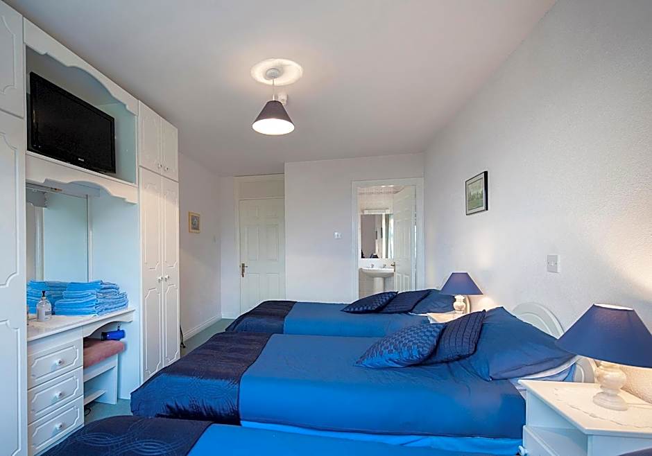 The Waterfront House Country Home