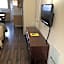 Townhouse Inn & Suites