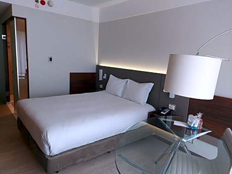 SUPERIOR QUEEN HANDICAPPED