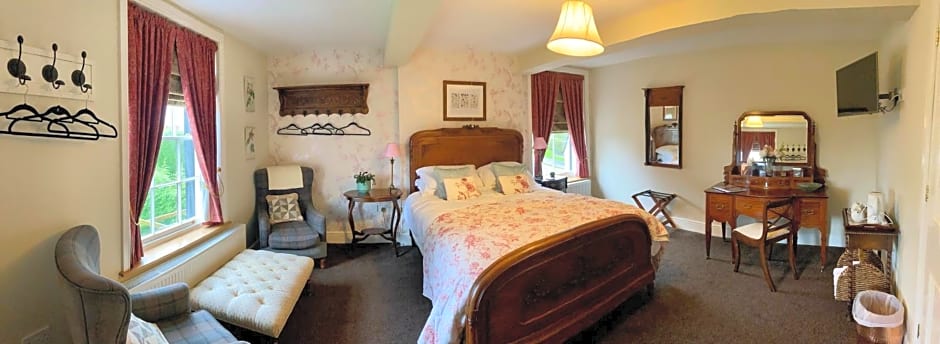 Eagle House - Award Winning B&B and Apartment
