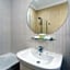 Greguar Hotel by UHM