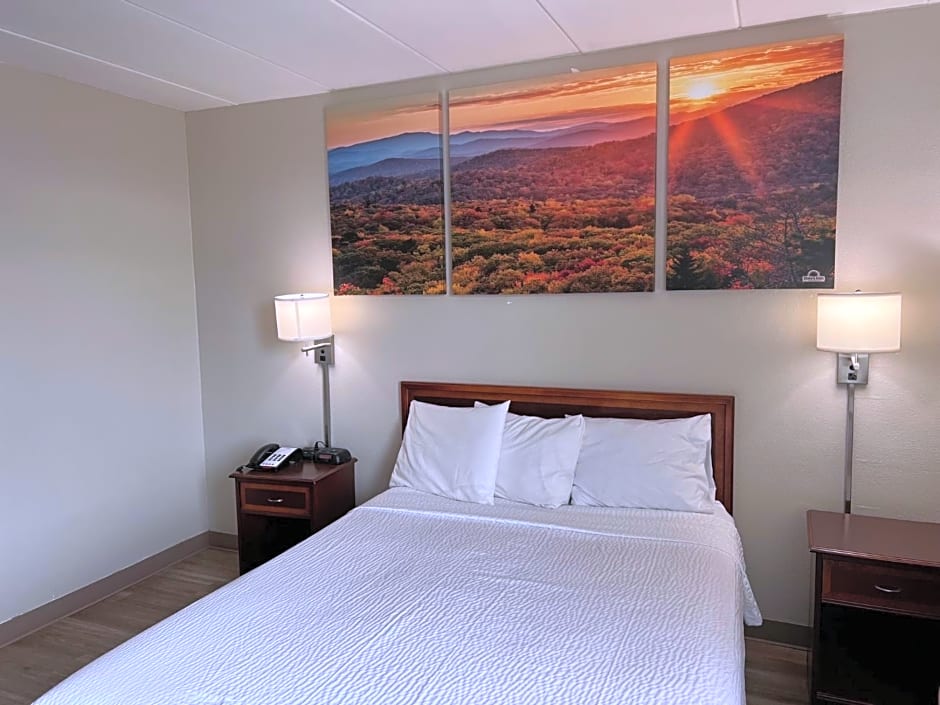 Days Inn by Wyndham Winchester