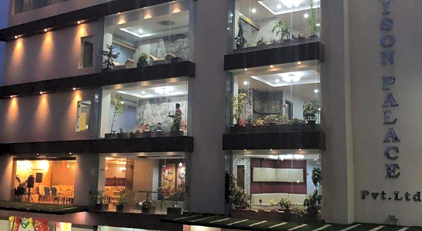 Hotel Harrison Palace