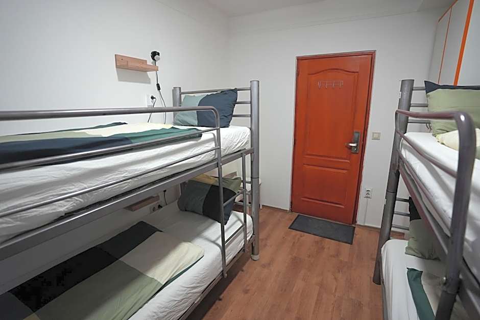 Center Hostel and Guest House