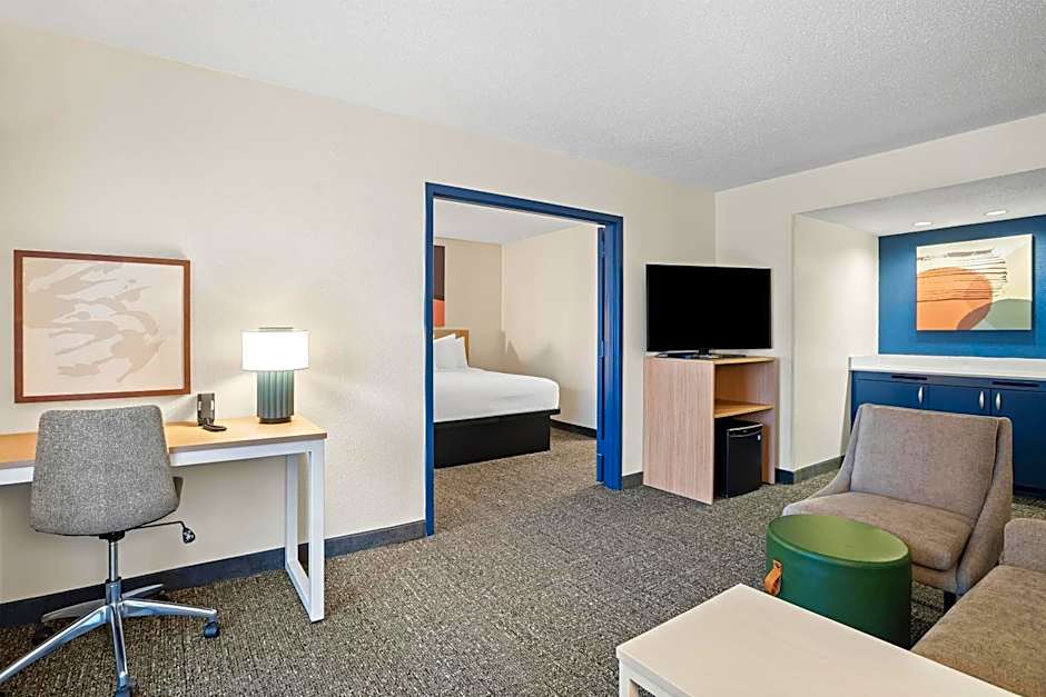 Photo 1 of 1 of 1 King Bed, Hearing/Mobility Accessible, Bathtub