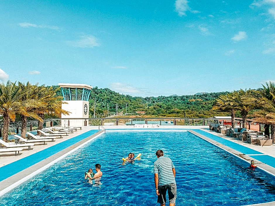 Le Charme Suites Subic