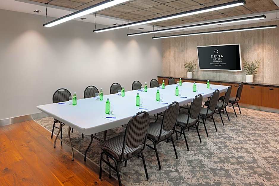 Delta Hotels by Marriott Edmonton Centre Suites