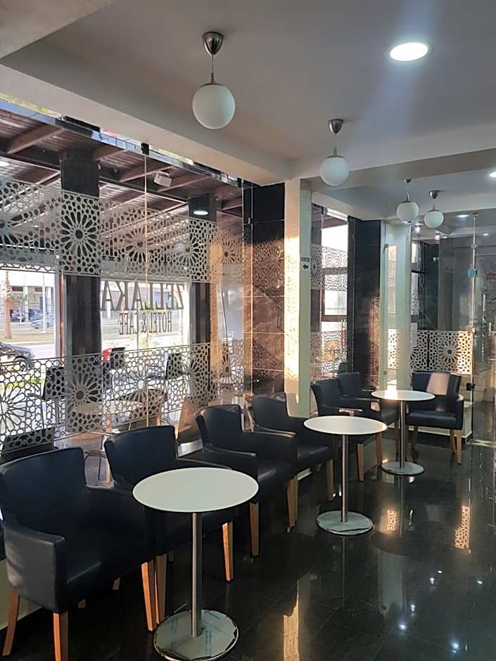 ZELLAKA hôtel & café