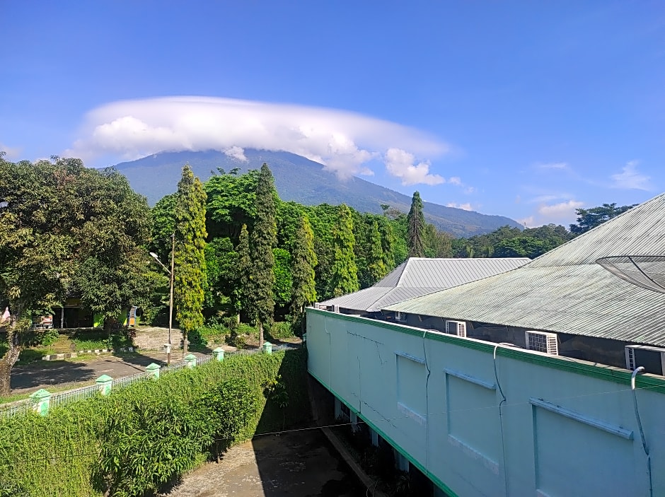 Ayong M Linggarjati Hotel