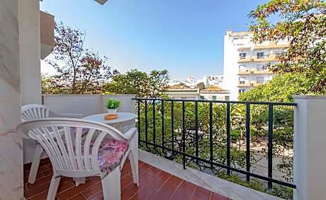 B45 - Main Avenue 2 Bed Apartment