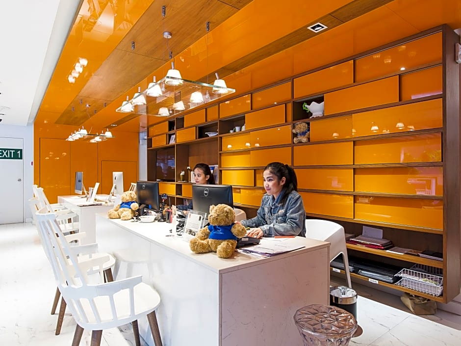 S Box Sukhumvit Hotel