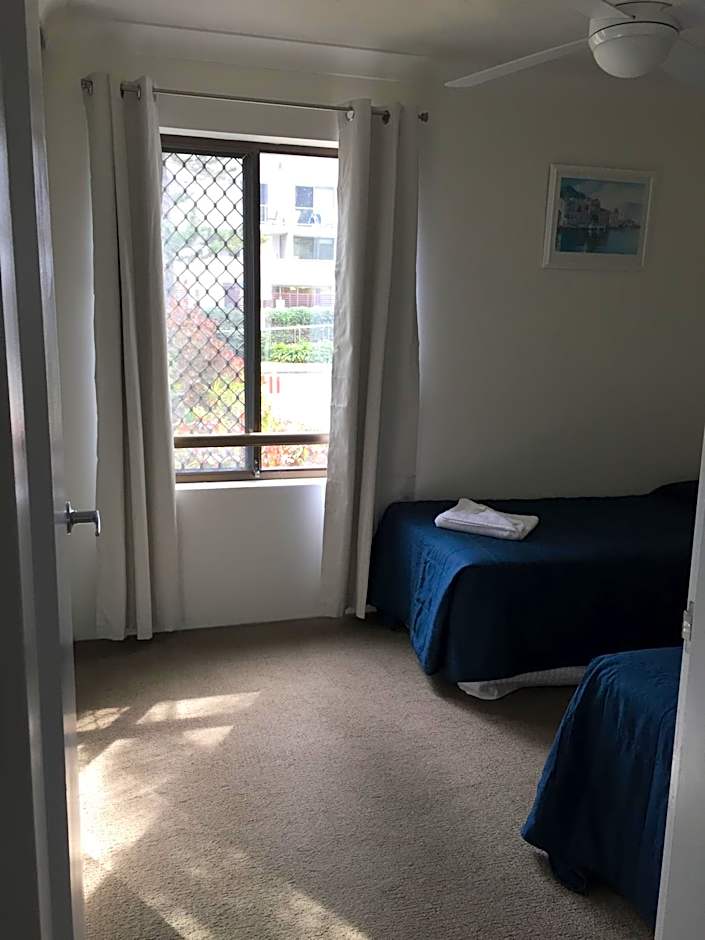 Broadwater Shores Waterfront Apartments