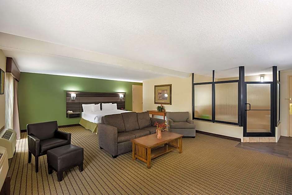 Best Western Prairie Inn & Conference Center