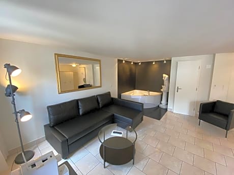KingSuite with Whirlpool