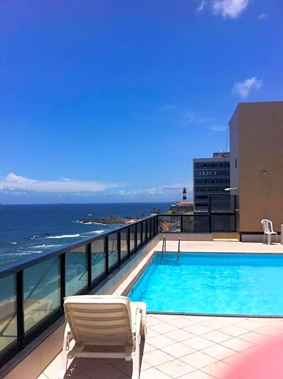 Flat Vista Mar Frente ou Lateral na Barra em Salvador