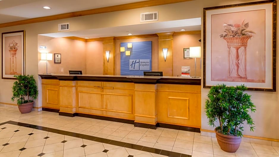 Holiday Inn Express Hotel & Suites Memphis Southwind By IHG