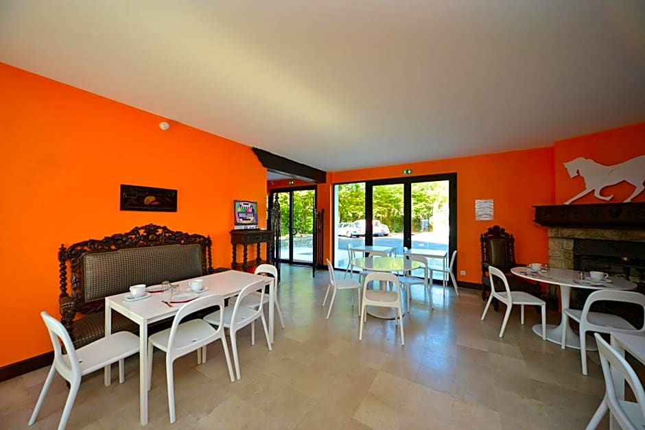 Logis - Hotel Restaurant La Mire