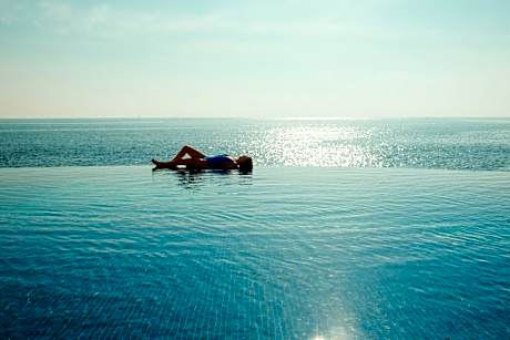 1926 Le Soleil Hotel & Spa