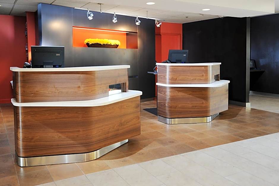 Courtyard by Marriott Houston Hobby Airport