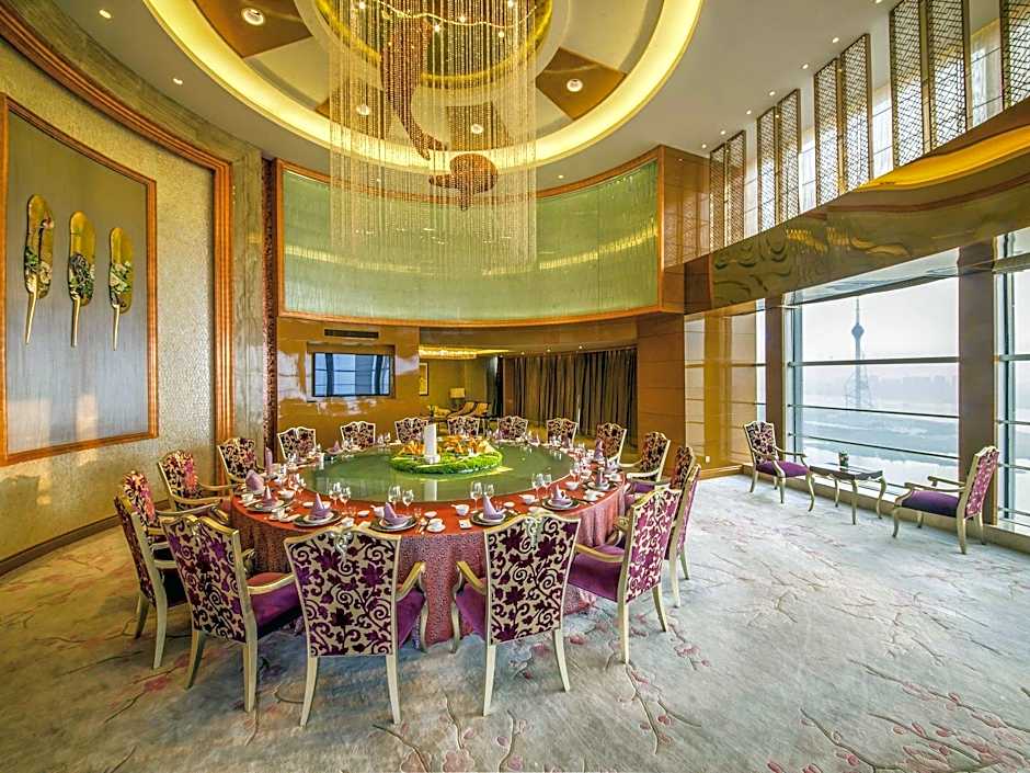 Pullman Linyi Lushang Hotel