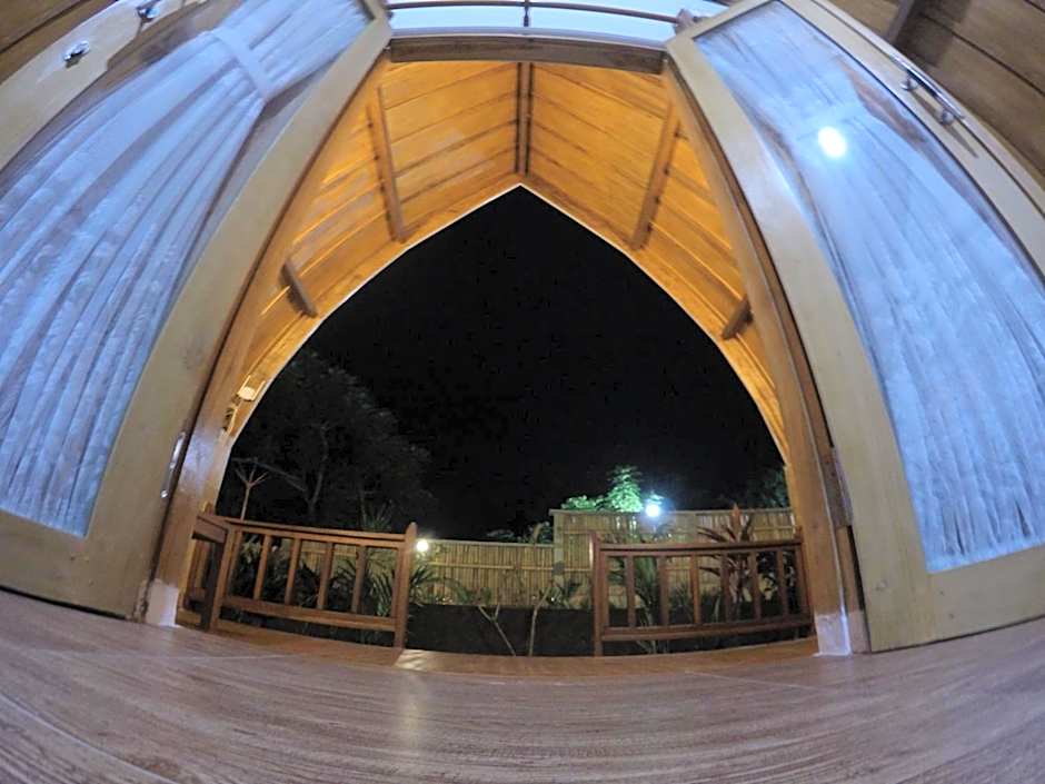 Uki Village – Gili Trawangan, ID