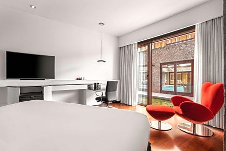 Relaxation King Room
