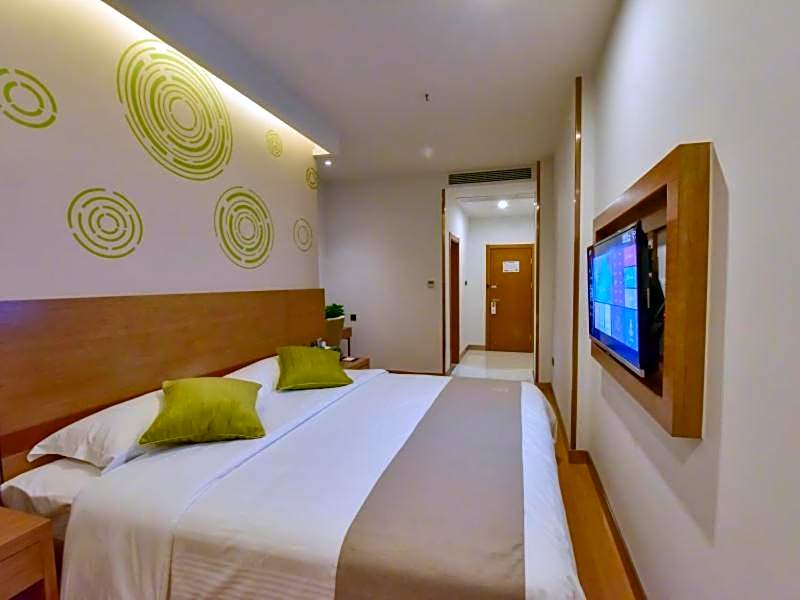 GreenTree Inn Huanggang Qichun County Ouyada Square Express Hotel